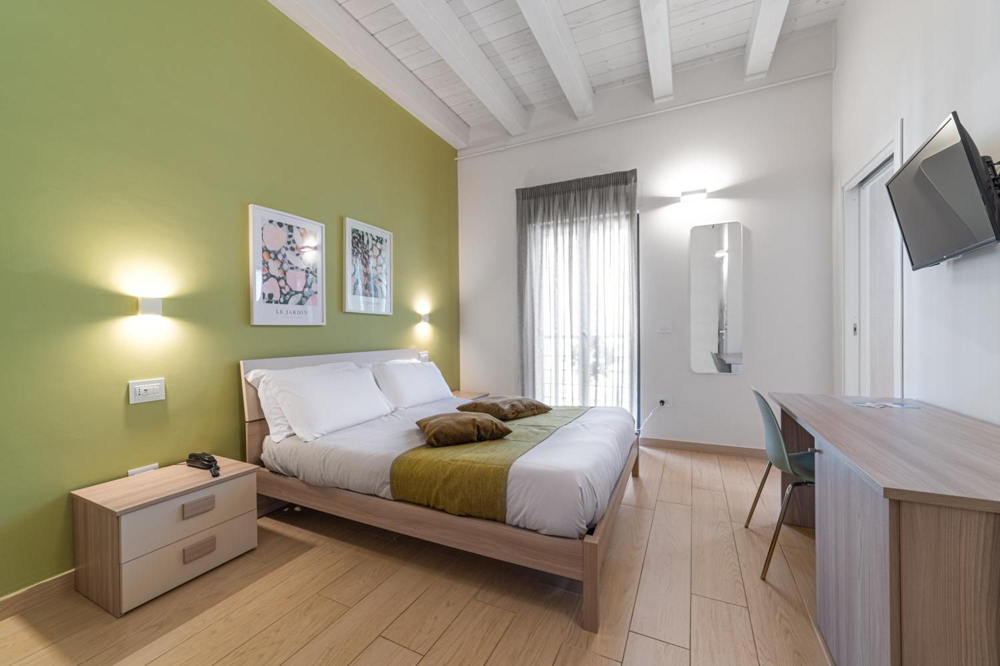 The Garden Bed & Breakfast Canistro Bagian luar foto